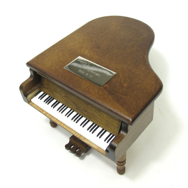 曲目 試聴リストから好きな曲を選べる ミニアンティークグランドピアノ 木製 贈り物に ピアノ型のオルゴール 株式会社オルゴール